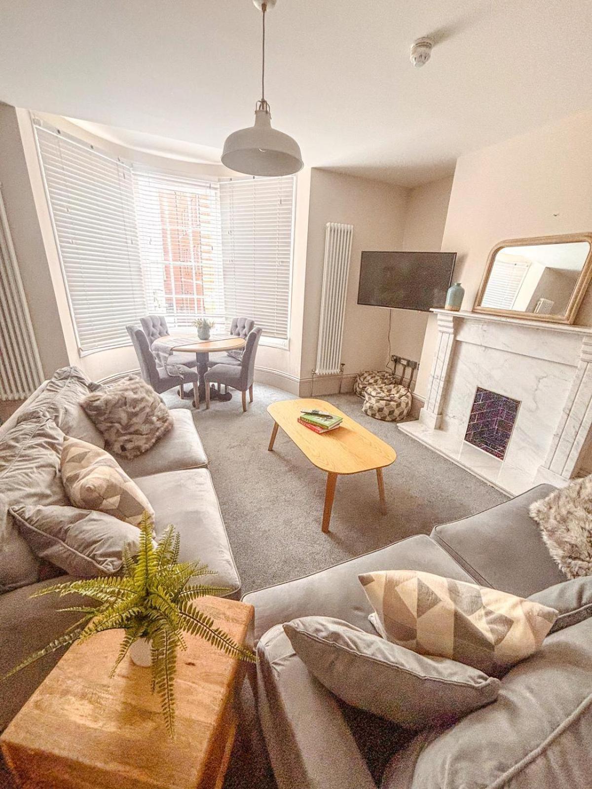 Oxford Street Grand Apartment- Free Evening Parking Southampton Exteriör bild